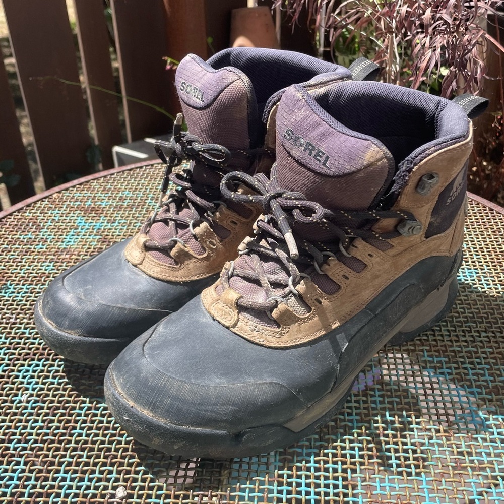 Sorel Snow Boots sz 9
